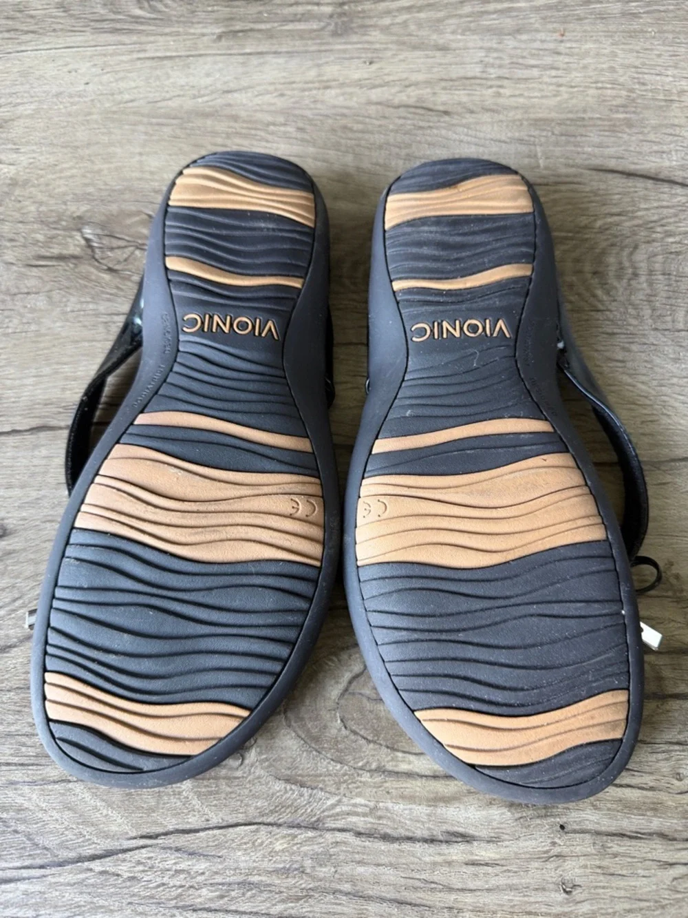 Vionic Women’s Sandals size 8. - Picture 9 of 9